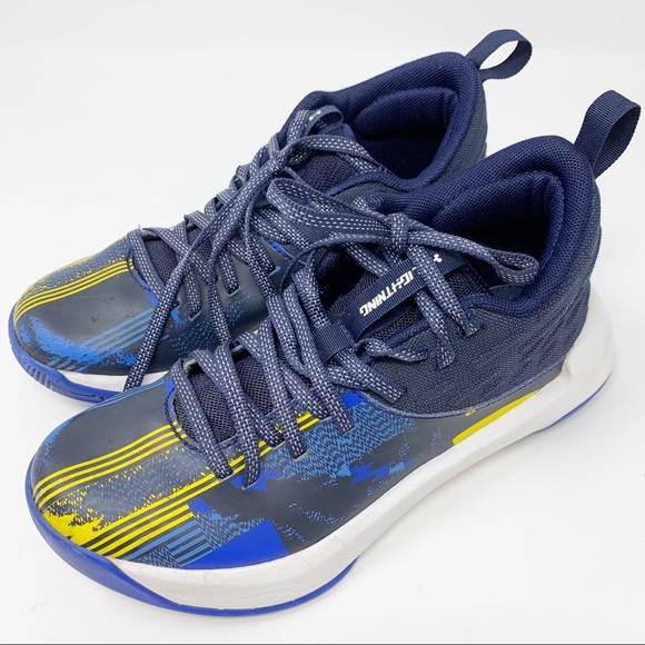 Under Armour Other - Boys Under Armour Steph Curry Blue Basketball shoe